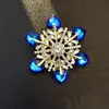 Nova Luxo Acessível, High-End, Elegante e Elegante Lapela, Acessórios de Jaqueta de Terno da Moda, Broche de Floco de Neve de Cristal High-End em Forma de Coração