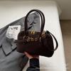 Bolso de Hombro Retro Europeo y Americano de Nicho Transfronterizo para Mujer Otoño Temprano 2026 Bolso Cruzado de Alta Gama para el Trabajo Bolso de Mano Versátil de Moda