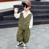 Conjunto de Tres Piezas para Niño Primavera Pantalones Cargo y Chaleco 2026 Otoño Nuevo Estilo Coreano Fresco Conjunto Casual para Bebé Transfronterizo