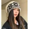 Gorro de lana grueso estilo Fair Isle holgado para mujer, cálido para invierno, para circunferencia de cabeza grande, con protección para las orejas, gorro de punto adelgazante