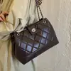 Bolsa de corrente com trama de losangos feminina 2026 novo outono alta qualidade retrô luxo leve para o dia a dia bolsa de ombro única bolsa tiracolo tipo balde