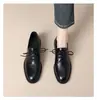 Sapatos femininos de couro marrom estilo retrô britânico extremamente confortáveis, salto baixo bloco versátil, estilo universitário, cadarço, sapatos baixos de couro macio