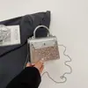 Bolsa Retrô Feminina Primavera 2026 Novo Estilo Brilhante Popular Elegante Fecho Exquisito Bolsa Transversal Feminina Bolsa de Mão Tendência