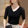 Camiseta feminina vermelha de manga média, novo modelo 2026, primavera e outono, ombro normal, gola V, caimento justo, blusa de manga três quartos, outono 2026