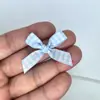 Al por mayor En stock Lazos de Cinta Cuadros Pequeños de 1 cm para Lencería, Zapatos, Sombreros, Accesorios de Ropa Infantil, Flores de Lazo Hechas a Máquina