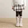 Zapatos y calcetines para niñas, con diseños de dibujos animados en 3D, detalles de lazo TK y un look dulce y moderno estilo coreano, perfectos para niños