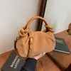 Coleção de outono 2026 transfronteiriça: bolsa de ombro plissada estilosa, perfeita para o trabalho e uso casual, uma bolsa transversal e tote versátil