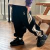 Calça Infantil Lanweiliyang 2025 Outono Nova Calça Esportiva Infantil para Meninos Calça Longa Solta Roupas Infantis para Meninos Primavera e Outono