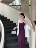 Deslumbrante Vestido Plissado na Cintura com Recortes que Disfarçam a Barriga e Valorizam as Costas, Bojos Removíveis, Versátil para o Trabalho e Passeios, Atacado para Mulheres