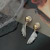 Brincos de Peixe Cauda de Amor Cor Contrastante Dourado e Prateado Design de Nicho Avançado Clipe de Orelha Sem Furo para Incenso de Mosquito Brincos da Moda