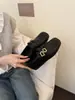 Primeiro Encontro com os Sapatos de Couro Estilo Brogue Artístico Retrô Francês para Mulheres, Novo Modelo 2026, Slip-On com Salto Escondido e Fivela Dupla