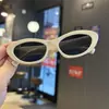 Óculos de sol de armação pequena olho de gato transfronteiriços óculos de sol para fotos show de óculos de sol compras legal anti-ultravioleta moda europeia e americana infantil novo
