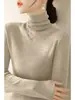 Elegante y sofisticado suéter de cuello alto verde oscuro con mangas largas, camisa base tejida para mujer A5455