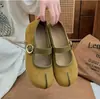 Nuevos zapatos Mary Jane deslumbrantes para mujer 2026 con suelas gruesas y aumento interno de altura, mocasines de imitación con punta dividida