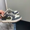 Zapatillas clásicas AJ de caña baja de cuatro colores, moda infantil moderna y versátil, zapatos casuales populares para otoño de 2026