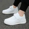 Sapatos de Menino Primavera Outono Novos 2026 Superfície de Couro Impermeável Médio Grande Infantis Casuais Tênis de Skate Meninos Sapatos Esportivos Infantis Tendência Atacado