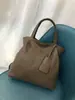 Bolso de Cuero Genuino Europeo y Americano Transfronterizo para Mujer Modelo Nuevo 2026 Bolso de Hombro de Piel de Vaca de Primera Capa Bolso Cruzado de Moda para Mujer Versátil 5581