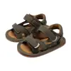 Transfronteiriço 26 Novos Modelos de Sandálias para Bebês, Sapatos Macios Camuflados para Crianças Pequenas Meninos, Tênis Casuais de Velcro Atacado para Bebês