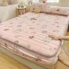 Nueva funda de cama acolchada de terciopelo de leche engrosada clase A, cálida de invierno, agradable al tacto, sábana, juego completo de tres piezas para estudiante