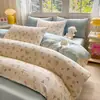 Conjunto de Roupa de Cama de Gaze Dupla de Algodão Lavado com Estampa Floral Quatro Peças Coração de Menina Roupa de Cama Temporada de Volta às Aulas Conjunto para Dormitório Uso Doméstico