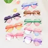 Gafas de sol para niños de una sola pieza 2026 al por mayor, juegos combinados surtidos de accesorios de una sola pieza, gafas de sol para niños en stock