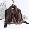Bufanda Larga de Seda Estilo Nuevo para Mujer, Moderna y Versátil, Color Sólido con Rayas de Hilo Dorado, Bufanda de Seda Sintética, Chal Delgado para Primavera y Otoño