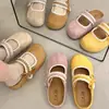 Sandálias Plataforma Birkenstock Estilo Princesa Primavera 2024 Novo Modelo para Mulheres, Tamancos Slip-On Fechados para Uso ao Ar Livre, Sapatos de Salto Único para Aumentar a Altura