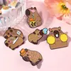 Broche Caricatura Capibara Lindo Animalito Insignia de Metal Capibara Esmalte Bidimensional Insignia de Decoración para Ropa