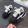 Zapatos Infantiles Agan 2026 Otoño Temprano Nuevos Retro Casuales Suela Suave Zapatos de Entrenamiento Alemanes para Niños Zapatillas Deportivas de Bloque de Color para Niñas