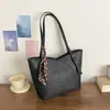Cross2026 Verão Novo Bolsa de Grande Capacidade Feminina Retrô Popular Este Ano Bolsa de Ombro Único para Compras Bolsa Tote para o Dia a Dia
