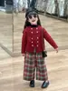 Coleção de Inverno 2025 Roupas Infantis Estilo Coreano Meninas Estilo Pequena Chanel Casaco de Pelo de Vison Dupla Face Roupa de Ano Novo Calças Xadrez Coloridas