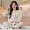 Los pijamas populares de este año para niñas son de algodón nube para primavera y otoño, de manga larga, dos piezas, para casa, para niñas pequeñas.