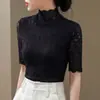 Camiseta básica de encaje negro para mujer con mangas de tres cuartos y cuello semi-alto, nueva colección otoño 2026, corte ajustado, adelgazante, camiseta de alta gama