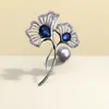 Broche de Flor de Pérola Estilo K Simples e Versátil para Mulheres com Design de Nicho, Corsage Luxuoso e Atmosférico, Corsage de Acessórios