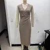 Z Estilo Europeu e Americano Transfronteiriço 2026 Nova Moda Elegante Roupas Femininas Atacado Slim Fit Vestido de Sarja de Botão Duplo 5067151