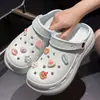 Nuevos accesorios de verano para zapatos DIY, zapatos perforados de suela gruesa, sandalias cerradas versátiles antideslizantes de EVA para el hogar de mujer, que aumentan la altura, duraderas