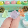 Figurillas de Animales Hipopótamo Pequeño de Resina Luminosa 3D Accesorios DIY Decoración de Escritorio de Coche Adornos Pequeños Venta al por Mayor