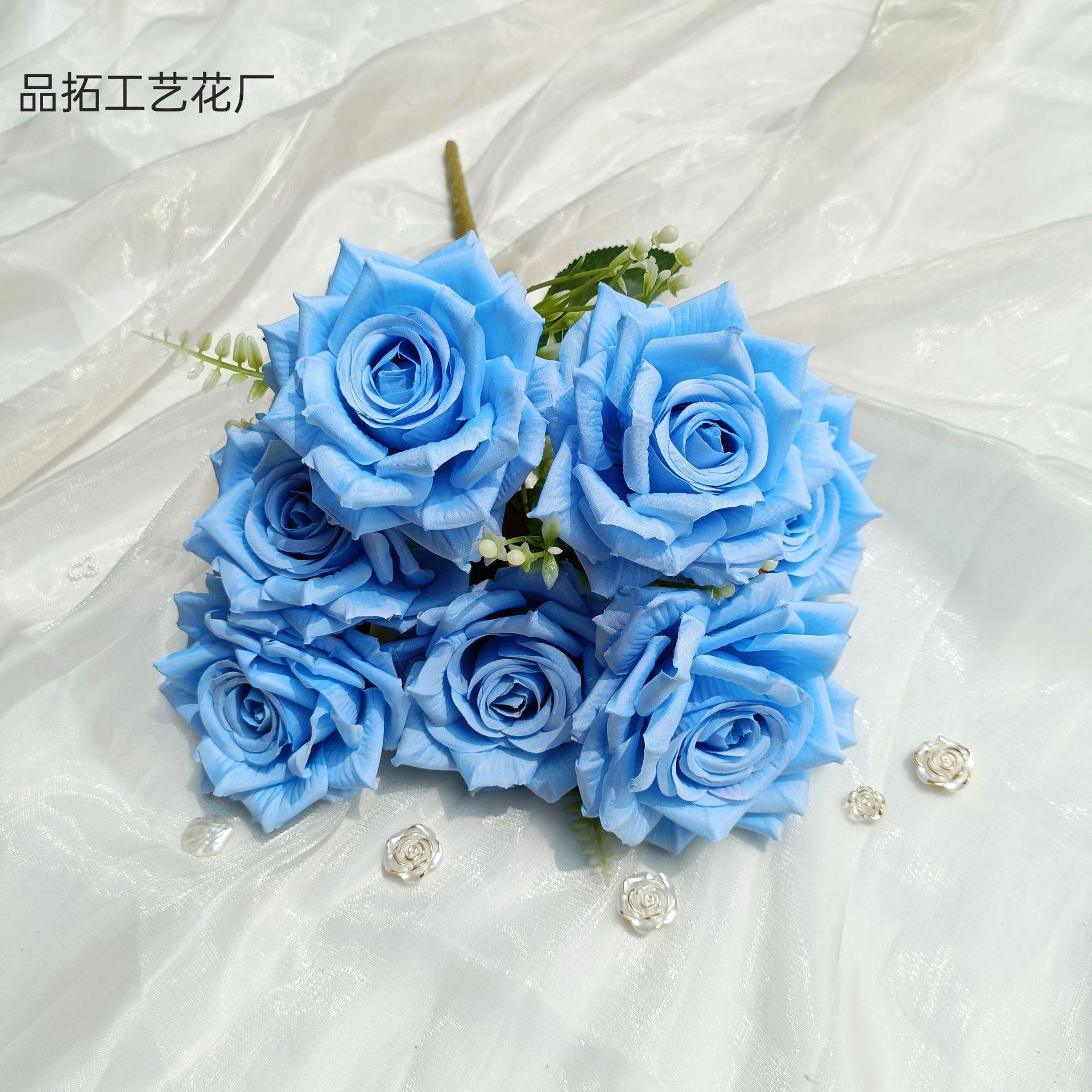 8090beb651819804380e66e29f3739