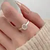 Anillo Oval Geométrico de Plata de Ley S925 con Calcedonia Blanca Natural, Suave y Versátil, Simple y Elegante, Anillo de Dedo Índice de Nicho para Mujer