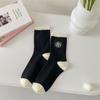 Meias Camélia Simples Versáteis Preto e Branco Color-Blocking Outono e Inverno para Mulheres, Meias Largas Estilo Japonês até a Panturrilha, Estilo Trendy Ins