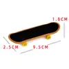 Patineta de dedo Patineta de dedo soporte de aleación patineta para la punta del dedo Patineta de dedo scooter de dedo juguete transfronterizo