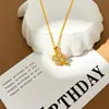 Collar Cruz de Cuatro Hojas Europeo y Americano Microincrustado con Circonita Alta Retención de Color para Mujer Cadena de Clavícula Chapada en Oro de 24K Colgante Accesorios Dorados