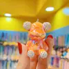 Llavero colgante de oso violento con líquido incrustado de diamantes, colgante de llavero de moda, oso de color degradado para colgar en la bolsa