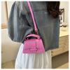 Mini Bolsa Pequena Portátil Feminina 2024 Primavera e Verão Nova Moda Coração de Menina All-match Batom Saco em Pó Pequeno Saco Quadrado