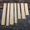 Marcadores de Libros en Blanco de Bambú con Flores Secas en Relieve Base de Filigrana Hecha a Mano Tiras de Bambú Texto Grabado con Láser