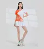 Uniformes de bádminton personalizados más vendidos transfronterizos, absorbentes de sudor, de secado rápido, ropa deportiva de manga corta para adultos y niños, adecuada para entrenamiento y competición