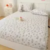 Saia de Cama de Gaze Franzida Quatro Estações Protetor de Colchão Tapete Marrom Desenho Animado Cobertura de Cama Capa Protetora Saco de Roupa de Cama para Dormitório Estudantil