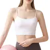Sujetador deportivo de tirantes finos con almohadillas fijas en el pecho, diseño de espalda cruzada, camiseta sin mangas para yoga, adecuada para usar como prenda exterior durante actividades de fitness, con almohadillas en el pecho