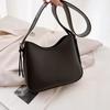 Este ano, a popular bolsa pequena feminina da nova moda bolsa axila 2023 nicho de primavera simples bolsa mensageiro do ombro bolsa feminina