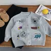 Suéter Bangcheng para Niños 2026 Otoño Nueva Llegada Niños Estampado de Dibujos Animados Cárdigan Tejido Bebés Niñas Elegante Ropa de Primavera y Otoño